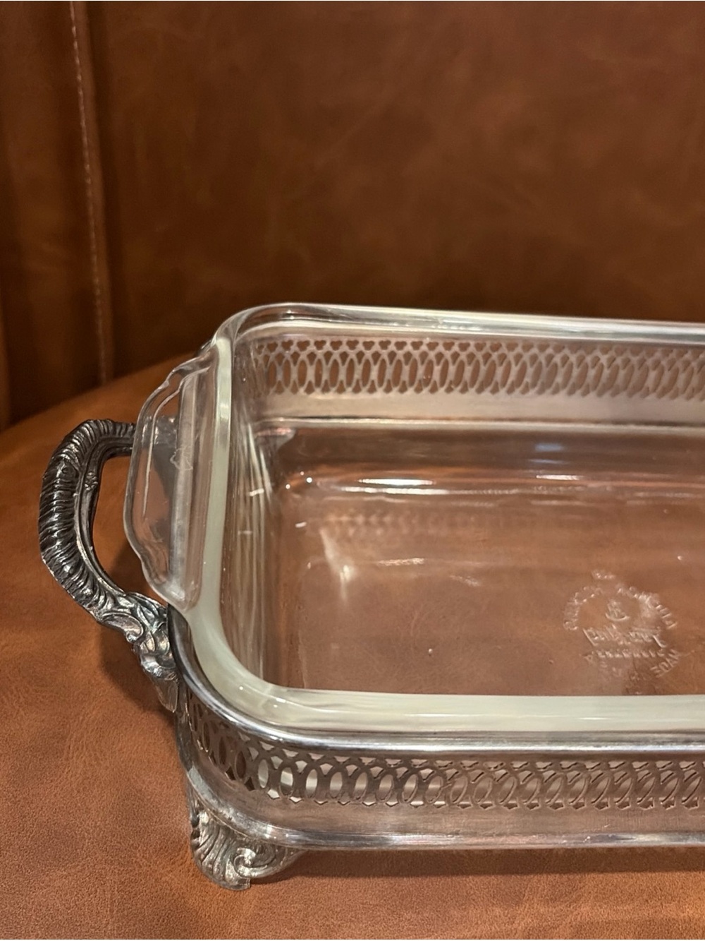 Vintage silver-plated Footed stand. Anchor Hocking Fire King casserole dish 409 - Picture 3 of 11